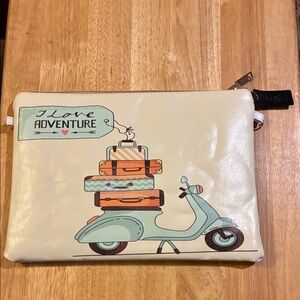 Adventure Cream Travel Bag-NWT’s